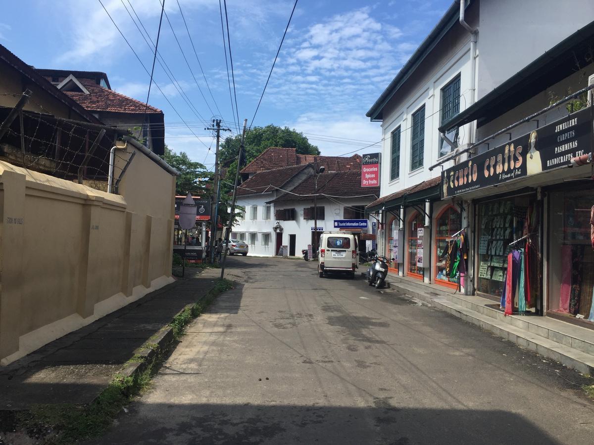 ホテル ダフォディルス スパイス コート Kochi エクステリア 写真